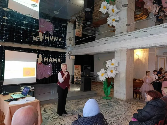 деньмамы красный 5